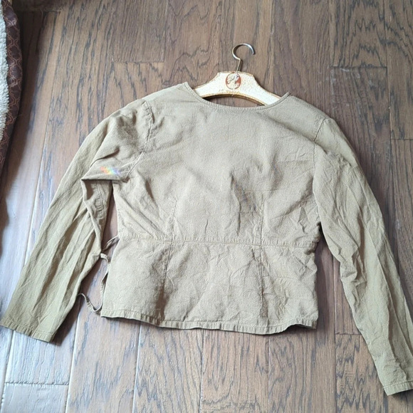 💥Host Pick🔥Wrap Front Blouse - Picture 13 of 16